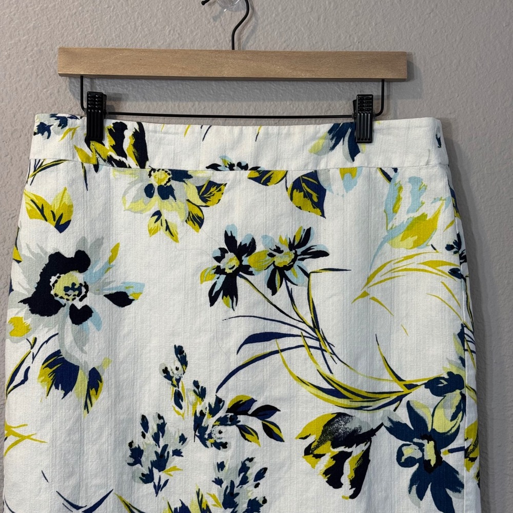 Ann Taylor Women's Size 12 White Floral 100% Cotton Lined Pencil Skirt - Picture 9 of 10